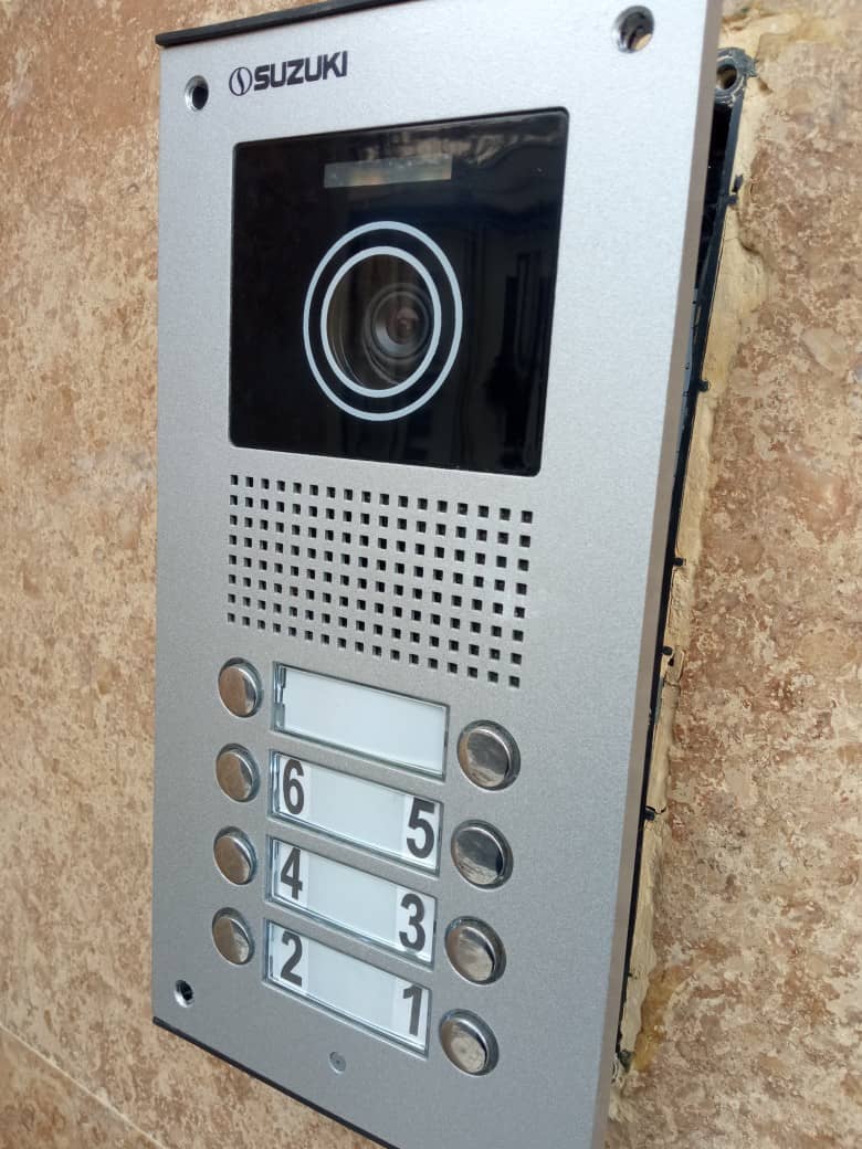 فروش و تعمیرات آیفون تصویری وحید خیابانی در تبریز